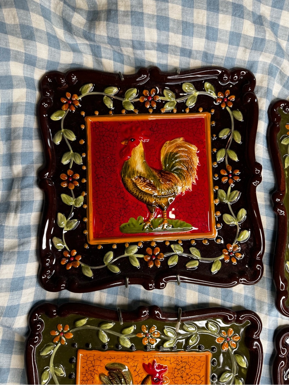 Hand-Painted Rooster Ceramic Wall Tiles – Set of 4 in Green, Orange, Yellow, Red - Picture 4 of 8